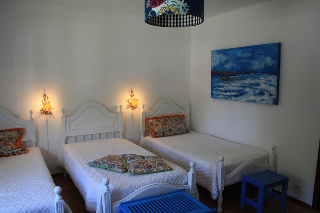 Moby Dick Lodge มัลเวรา ดาแซร์ฮา ห้อง รูปภาพ