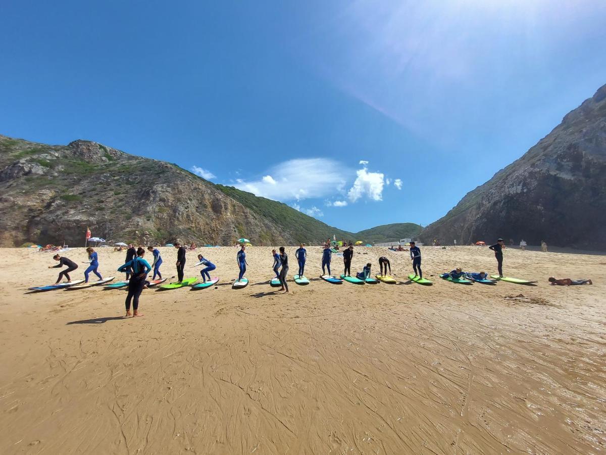 Moby Dick Lodge มัลเวรา ดาแซร์ฮา ภายนอก รูปภาพ