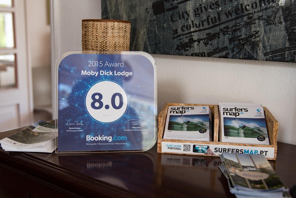 Moby Dick Lodge มัลเวรา ดาแซร์ฮา ภายนอก รูปภาพ